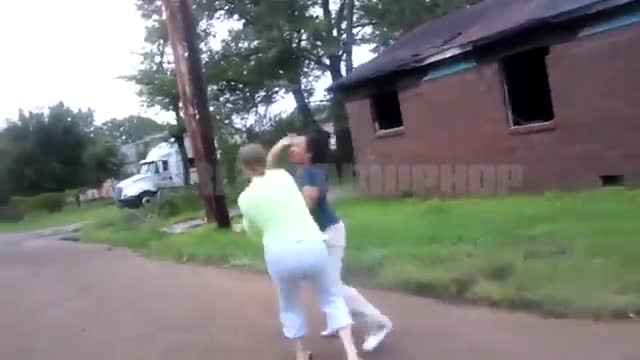 Срывают одежды видео